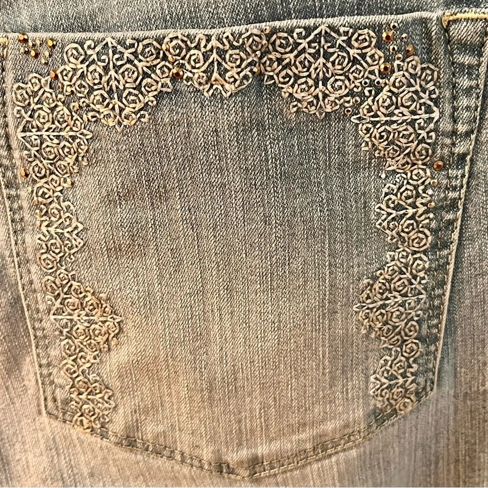 Gloria Vanderbilt Amanda Slimming Denim Bermuda Shorts Size 8 High Rise Blue